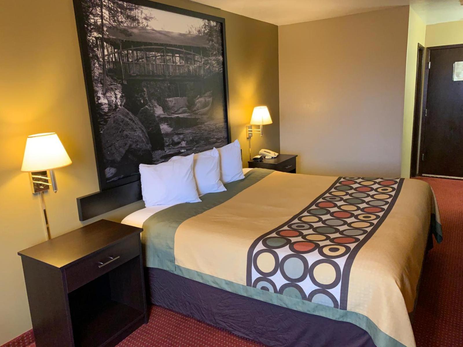 Hotel Super 8 By Wyndham Eau Claire Wi Esterno foto
